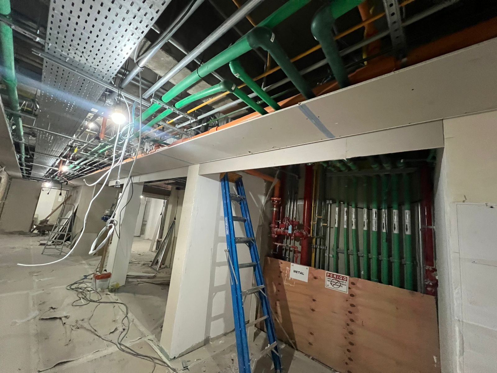 Serviços new santorni